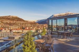 Bergsutsikt från hotellet