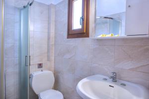 Koupelna v ubytování Castello Rosso Hotel + 20 fotografií