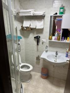 A bathroom at Donna Margherita Appartamento