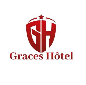 un logo per un hotel con spazi verdi di GRÂCES hôtel a Yaoundé