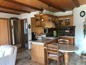 Köök või kööginurk majutusasutuses Haus Bachschwalbe