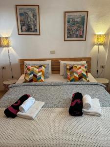 Voodi või voodid majutusasutuse Ocean View Apartment Tenerife & Parking WiFi toas +27 fotot