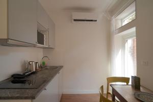 Nhà bếp/bếp nhỏ tại Apartment with court center Venice Historical Center