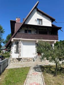 Το κτήριο όπου στεγάζεται  η βίλα