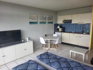Kuchyň nebo kuchyňský kout v ubytování Studio Residentie Astrid