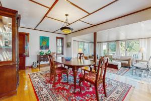 Posezení v ubytování Blue Moon Cottage