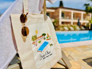 Hotel Brin d'Azur - Saint Tropez内部或周边的泳池