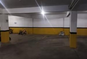 Mynd úr myndasafni af Suíte no Coração de Canela WiFi Calefação 10m Catedral e Box Coberto Carro í Canela