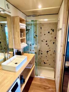 Bilik mandi di Lodge & Bain Relaxant