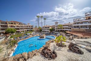 Bassein majutusasutuses Tropical garden, sunshine, heated pool või selle lähedal