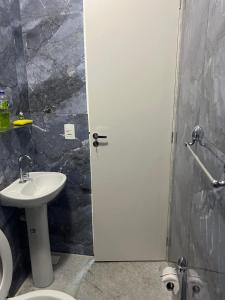 Ένα μπάνιο στο Suite 5, Casa Amarela, Primeiro Andar