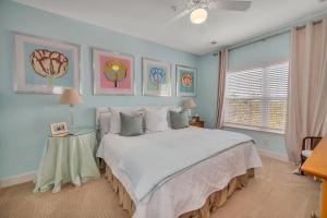 Ένα ή περισσότερα κρεβάτια σε δωμάτιο στο Windward Point 210 +24 φωτογραφίες