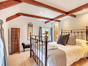 Ένα ή περισσότερα κρεβάτια σε δωμάτιο στο 3 Bed in Newquay 82405