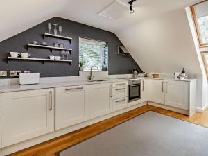 Η κουζίνα ή μικρή κουζίνα στο 1 Bed in Shrewsbury 73521