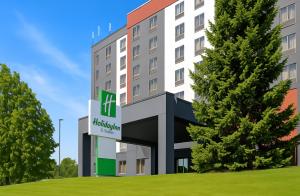 Gallery image of Holiday Inn & Suites Mississauga West - Meadowvale by IHG in Mississauga +16 photos