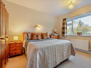 Postel nebo postele na pokoji v ubytování 3 Bed in Seascale oc-94106