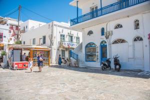 Το κτήριο όπου στεγάζεται  το ξενοδοχείο +19 φωτογραφίες