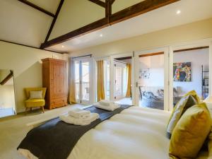 Voodi või voodid majutusasutuse 4 Bed in Holt 88678 toas