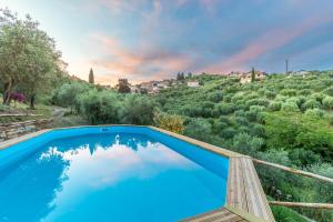 Πισίνα στο ή κοντά στο The Sea Air Villa