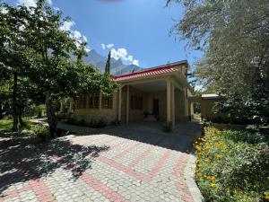 Το κτήριο όπου στεγάζεται  ο ξενώνας