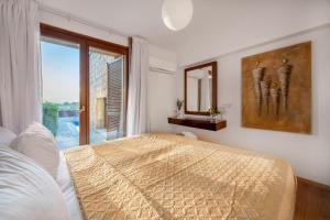 HG06 Adjacent to Aphrodite Hills- Private Pool客房内的一张或多张床位