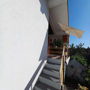 Balkón nebo terasa v ubytování B&B Baš Baštica