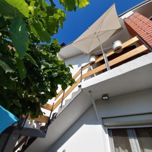 Balkón nebo terasa v ubytování B&B Baš Baštica
