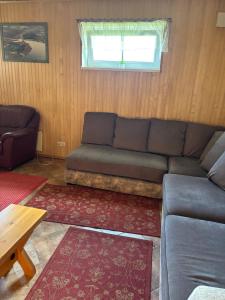 Posezení v ubytování Kuningatalu camping