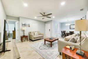 Fotografie z fotogalerie ubytování Fenced Yard and Grill - San Juan Vacation Rental v destinaci San Juan