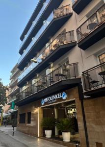 Budova, kde se hotel nachází