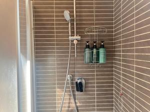 Un baño de Appartamento Abbondio - vicino al centro storico 33 fotos más