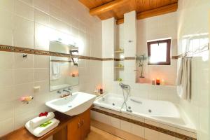 Koupelna v ubytování Cretan Dream Villa