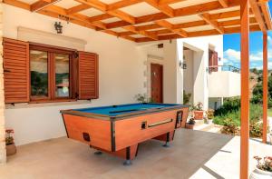 Stolní tenis v ubytování Cretan Dream Villa nebo okolí