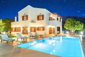 Bazén v ubytování Cretan Dream Villa nebo v jeho okolí