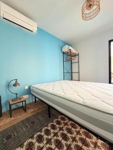 Posteľ alebo postele v izbe v ubytovaní La corniche familiale - magnifique maison avec jardin et piscine à deux pas de la plage