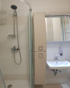 Apartment Verdi Split with free private parking space的一间浴室