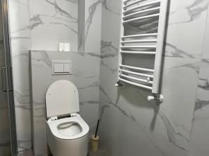 Ένα μπάνιο στο Apartment Zevs by Zafiro