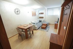 Et opholdsområde på Green Hills Susic II + 17 billeder