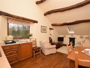Χώρος καθιστικού στο 2 Bed in Hope PK431