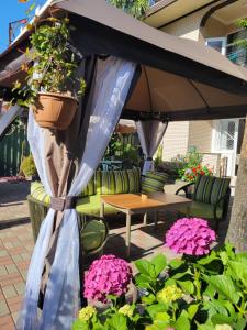Zahrada ubytování Guest House Deme