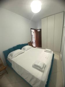 Katil atau katil-katil dalam bilik di Skylark Apartments - Free Parking +6 gambar