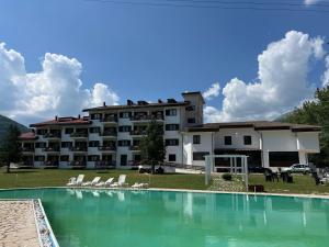 Bazén v ubytování Hotel Verdeneve nebo v jeho okolí