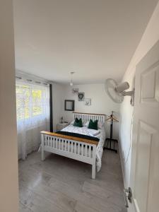 Postel nebo postele na pokoji v ubytování Sleep In oxford