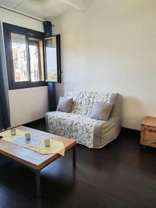 Część wypoczynkowa w obiekcie Résidence Bar134-le Barcares - 2 pièces climatisé au 2ème étage à LE BARCARES - CAP COUDALERE MAE-5714