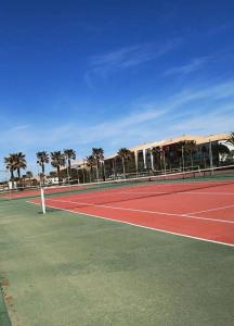 Tenis lub squash w obiekcie Résidence Bar134-le Barcares - 2 pièces climatisé au 2ème étage à LE BARCARES - CAP COUDALERE MAE-5714 lub w pobliżu