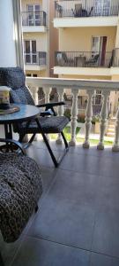 Μπαλκόνι ή βεράντα στο Cozy apartment Budva city center