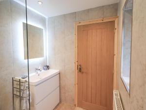 Ένα μπάνιο στο Rose Cottage +15 φωτογραφίες