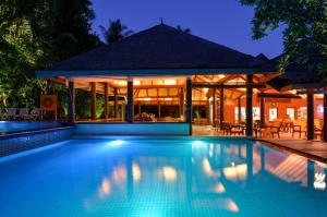 Bassein majutusasutuses Adaaran Select Huduran Fushi - Free Dine around Premium All Inclusive 24 hours - 1 Child Stays Free between April 2025 to September 2025 - 45 mins by Speedboat või selle lähedal