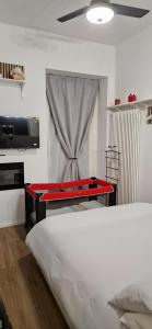Η κουζίνα ή μικρή κουζίνα στο Central Loft Carina ideale per visitare il Centro di Torino