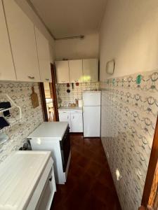 Kuchyň nebo kuchyňský kout v ubytování Lori Conero House